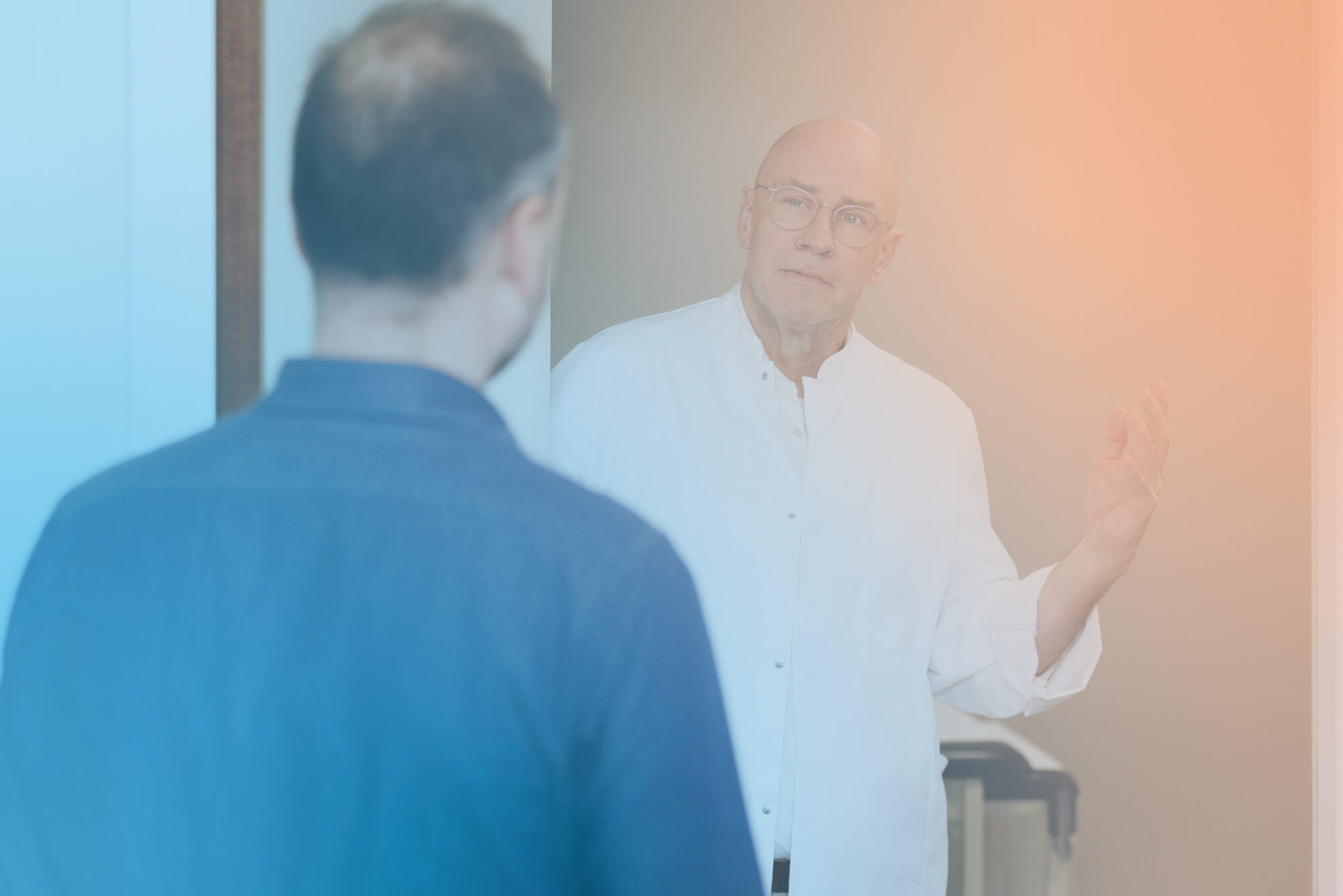 Door Opening Patient + Male HCP